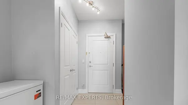 12 Woodstream BLVD #201, Vaughan, ON L4L 8C4