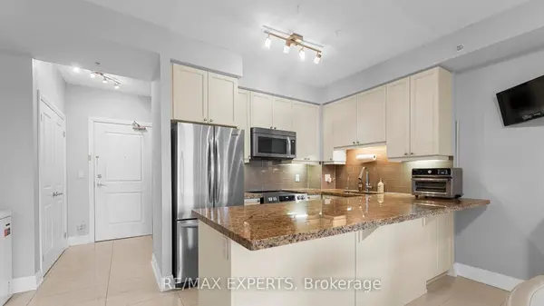 12 Woodstream BLVD #201, Vaughan, ON L4L 8C4