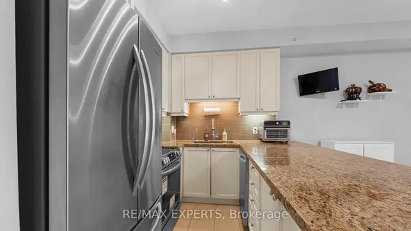 12 Woodstream BLVD #201, Vaughan, ON L4L 8C4
