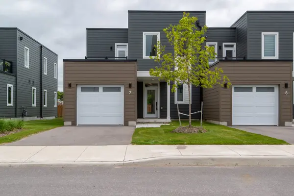 19 West ST N #7, Kawartha Lakes, ON K0M 1N0