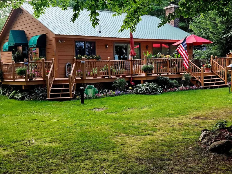 4896 NE Hidden Harbor DR, Coldsprings Twp, MI 49646