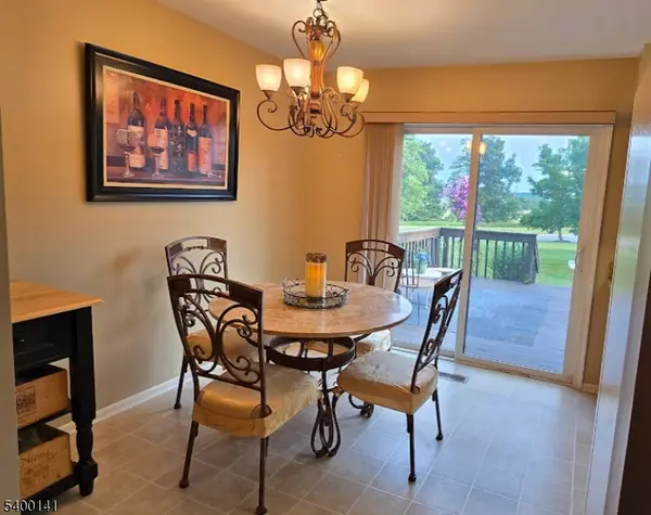 822 Poplar Ct, Raritan Twp., NJ 08822