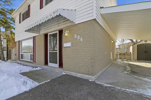 886 Antonio ST, Pickering, ON L1W 1T3