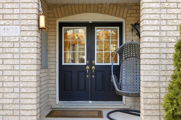 4875 Valera RD, Burlington, ON L7M 0H4