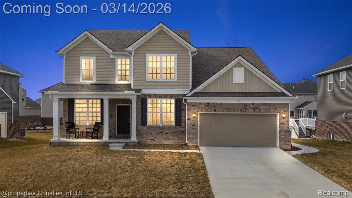 49499 Hummel DR, Macomb Township, MI 48044