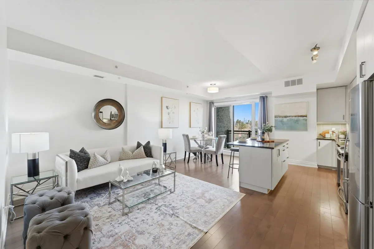 3170 Erin Mills Pkwy #429, Mississauga, ON L5L 0B6