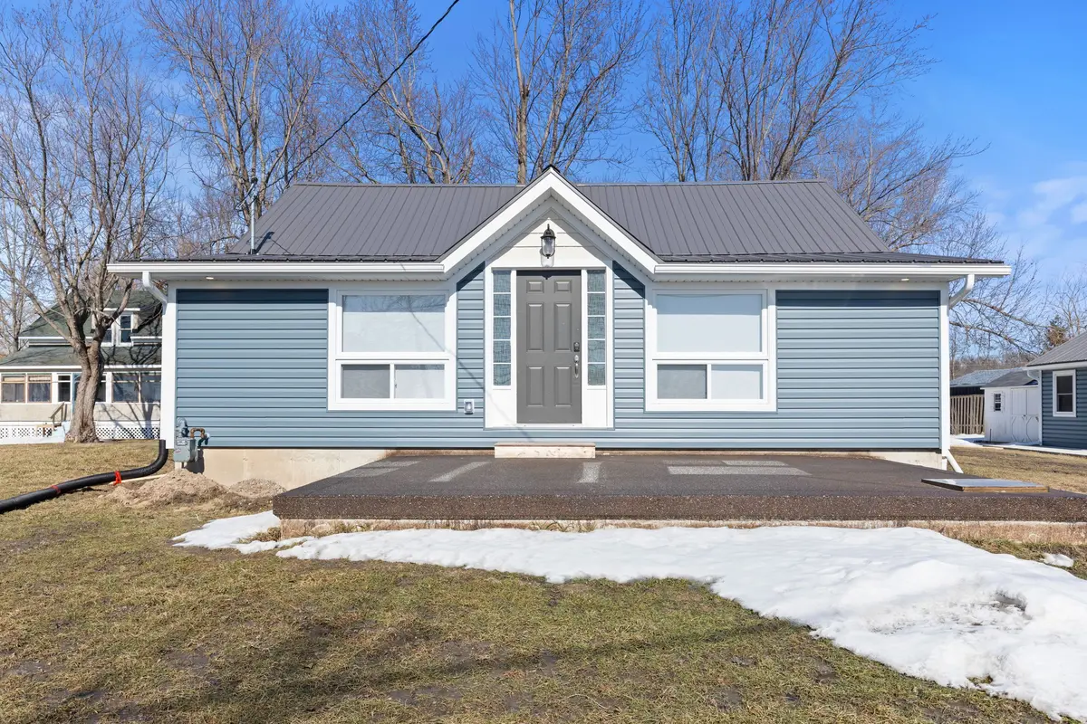 11582 Beach RD E, Wainfleet, ON L0S 1V0