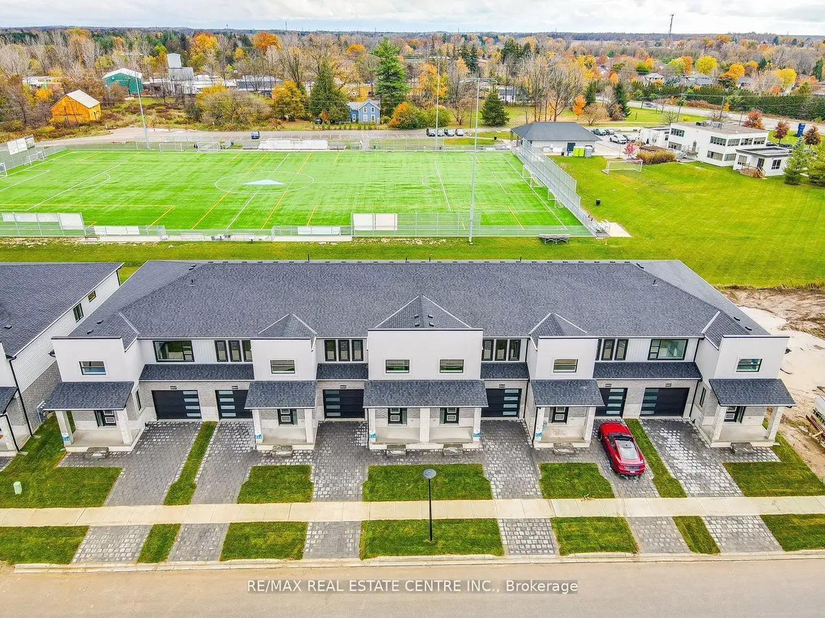 6837 Royal Magnolia AVE, London South, ON N6P 1H5