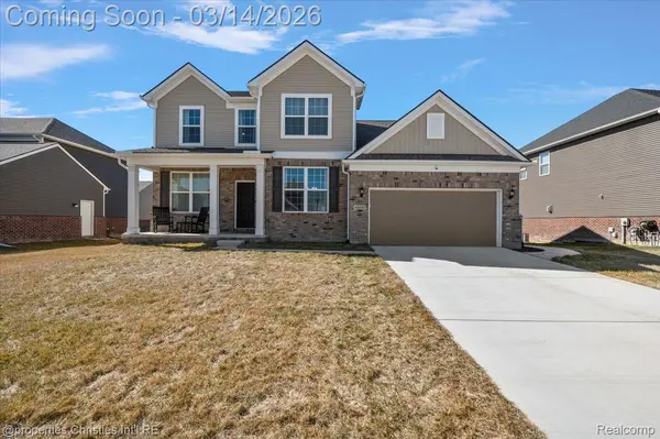 49499 Hummel DR, Macomb Township, MI 48044