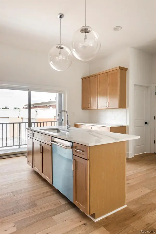 2037 11th ST #9, Detroit, MI 48216