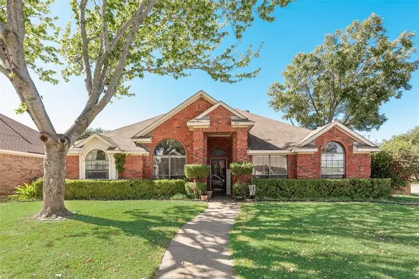 7005 Buckhorn Drive, Rowlett, TX 75089