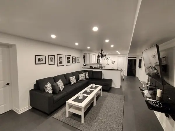 32 Ontoro BLVD #Bsmt, Ajax, ON L1Z 1X6