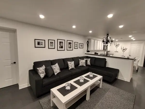 32 Ontoro BLVD #Bsmt, Ajax, ON L1Z 1X6