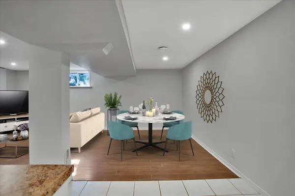 42 Daphne CRES #B, Barrie, ON L4M 2Y8