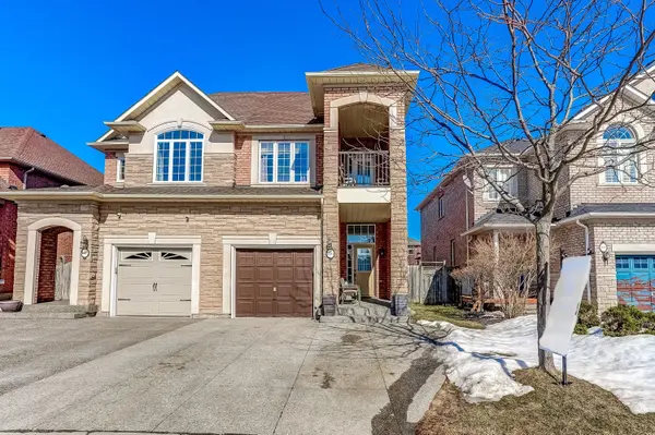 2313 Newcastle CRES, Oakville, ON L6M 4P5