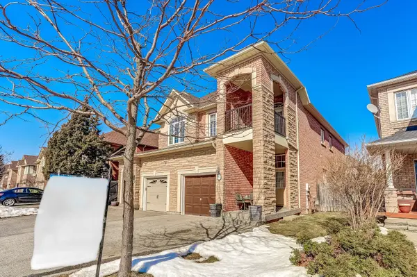 2313 Newcastle CRES, Oakville, ON L6M 4P5