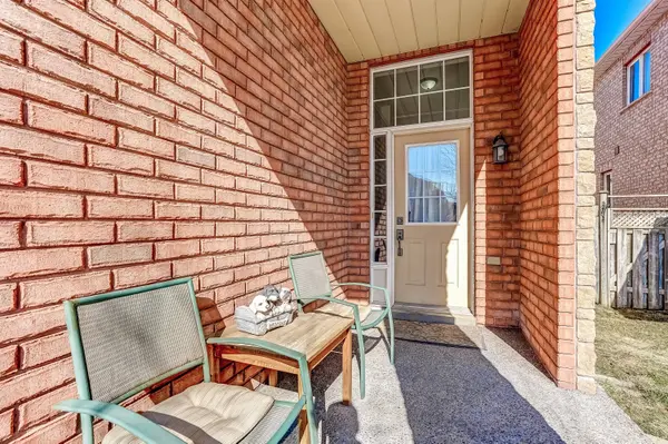 2313 Newcastle CRES, Oakville, ON L6M 4P5