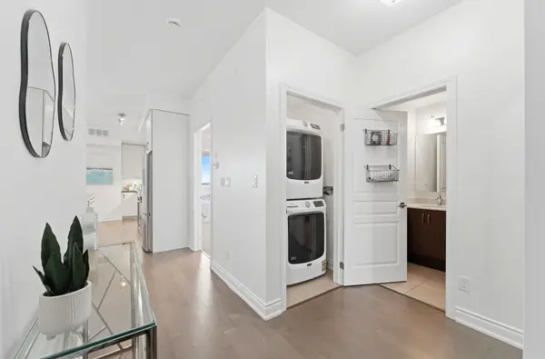 3170 Erin Mills Pkwy #429, Mississauga, ON L5L 0B6