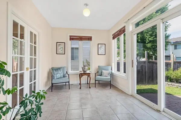 409 Beatrice DR, Barrhaven, ON K2J 4W9