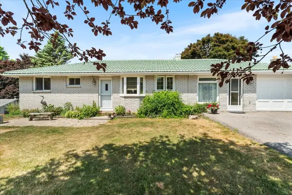 54 Cedar LN, Prince Edward County, ON K0K 2T0