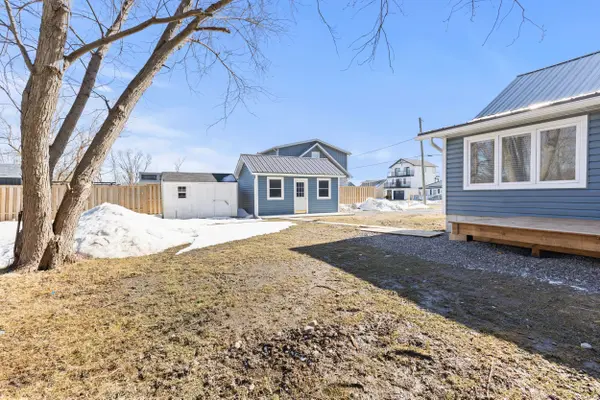 11582 Beach RD E, Wainfleet, ON L0S 1V0