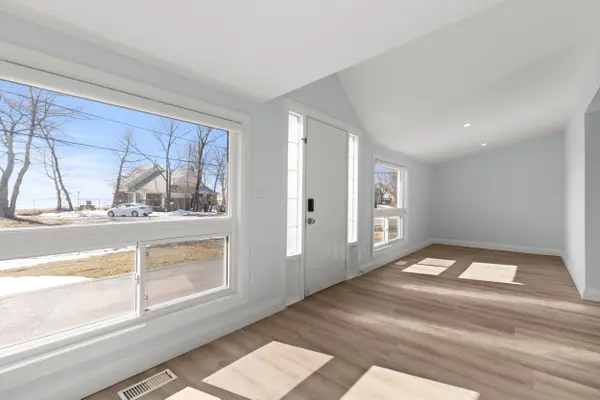 11582 Beach RD E, Wainfleet, ON L0S 1V0