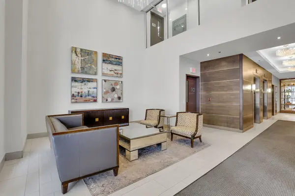 88 Richmond RD #413, Westboro - Hampton Park, ON K1Z 0B1