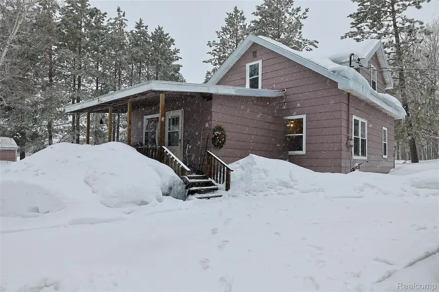 4788 Benson RD, Rock River Township, MI 49816