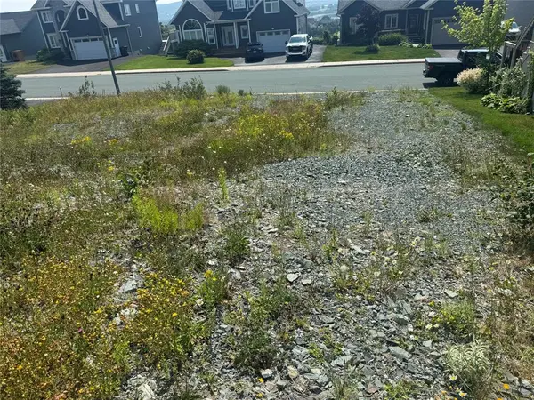 10 Pembury Close, Mount Pearl, NL A1N 0C5