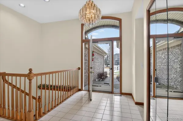 407 Fairfield CT, Canton Charter Township, MI 48188