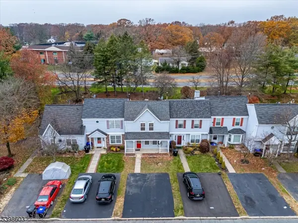 28 Cosgrove Ct, East Brunswick Twp., NJ 08816