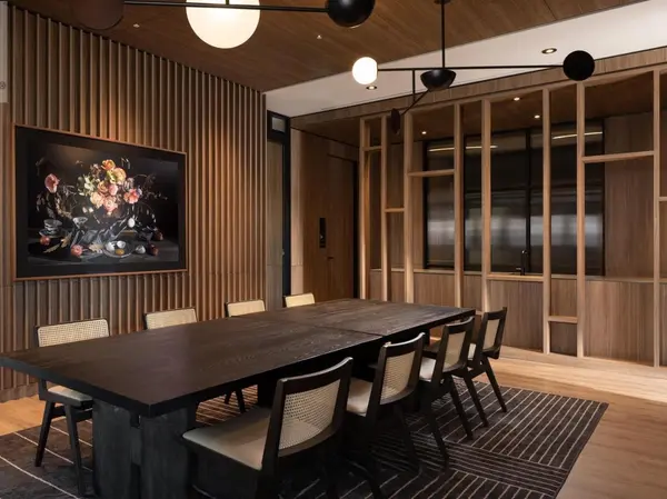 55 Charles ST E #4002, Toronto C08, ON M4Y 0J1