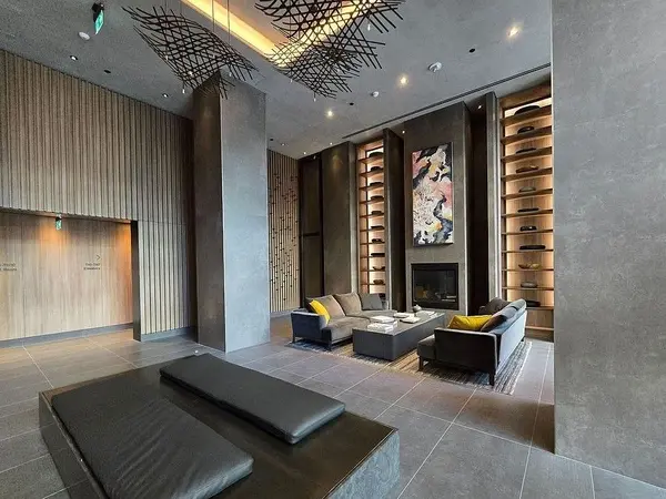 55 Charles ST E #4002, Toronto C08, ON M4Y 0J1