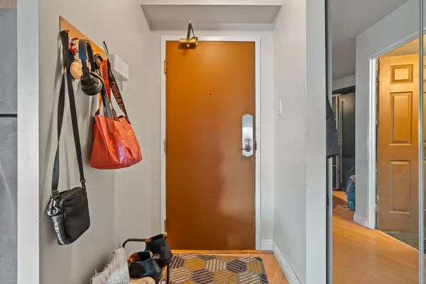 250 Queens Quay W #1307, Toronto C01, ON M5J 2N2