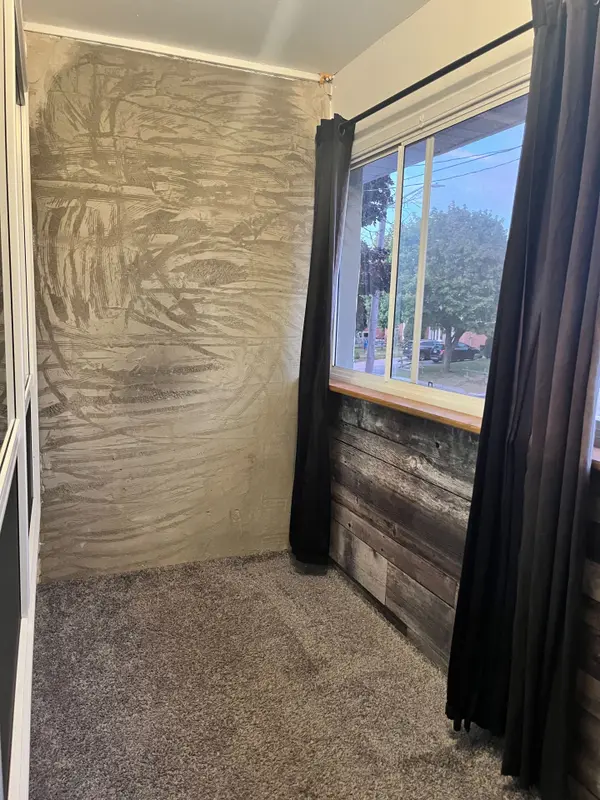 116 Vancouver ST, Oshawa, ON L1J 5X4