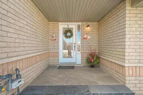 190 Deepsprings CRES, Vaughan, ON L6A 3L3