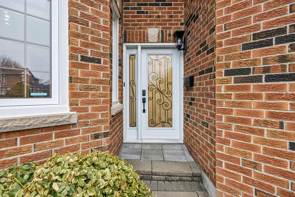 148 Edmund Seager DR, Vaughan, ON L4J 4S7