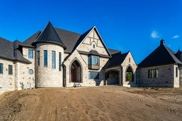 17 Edgewild DR, Caledon, ON L7E 4H7