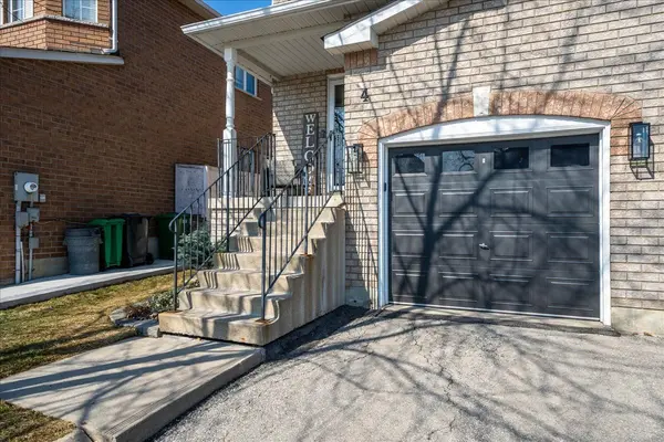 4 Knoll Haven CIR, Caledon, ON L7E 2R8