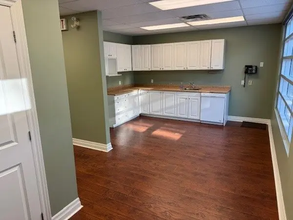 1464 Cornwall RD #9-10, Oakville, ON L6J 7W5