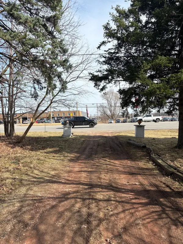 2492 Upper James ST, Hamilton, ON L0R 1W0