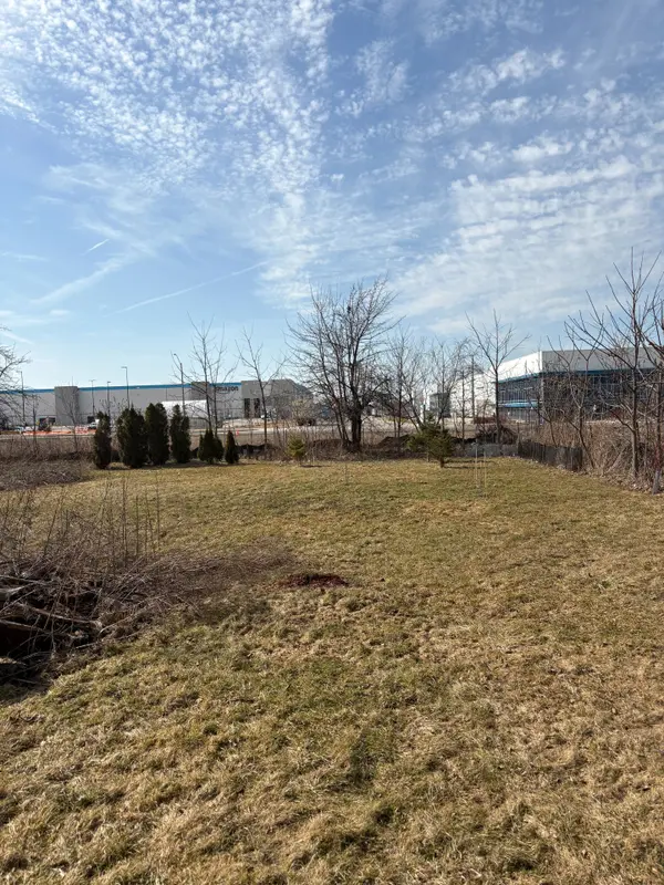 2492 Upper James ST, Hamilton, ON L0R 1W0