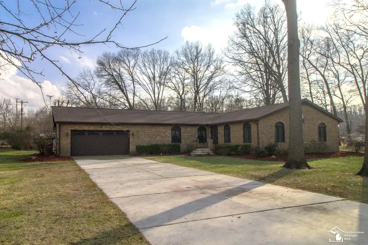 3335 School RD, Bedford Twp, MI 48182