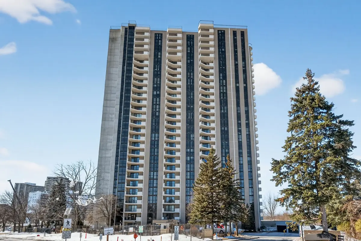 1025 Richmond RD #2608, Woodroffe, ON K2B 8G8