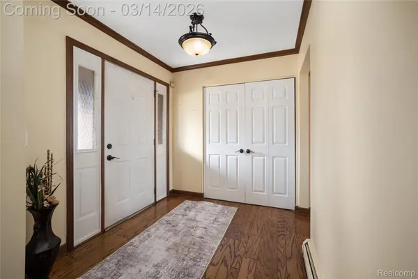 14176 Hubbard ST, Livonia, MI 48154