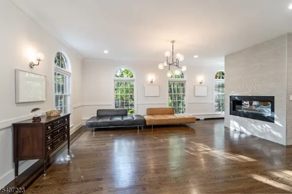 54 Mohawk Ave, Norwood Boro, NJ 07648