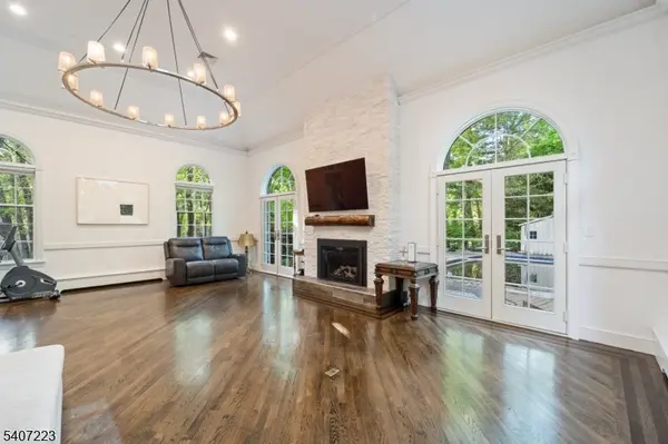 54 Mohawk Ave, Norwood Boro, NJ 07648