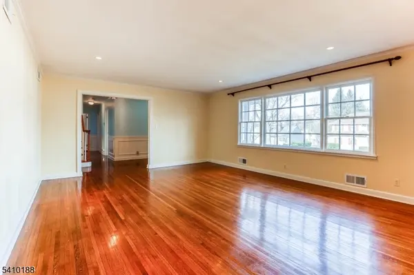 11 Wordsworth Rd, Millburn Twp., NJ 07078