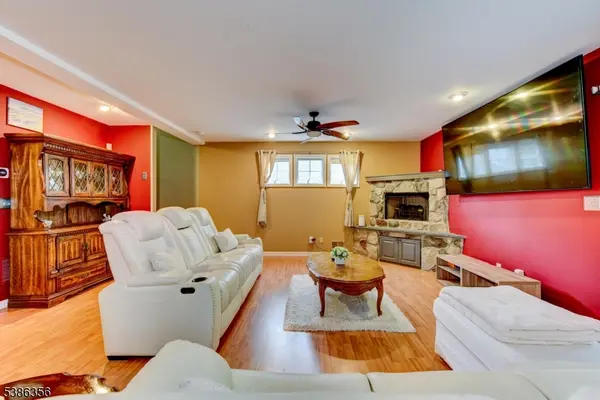 481 Terrill Rd, Fanwood Boro, NJ 07023