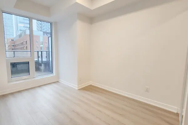 100 Queen ST E #602, Toronto C08, ON M5C 0B5